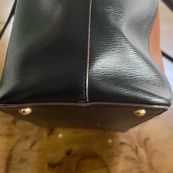 Brown/black shoulder bag. - Picture 4 of 12